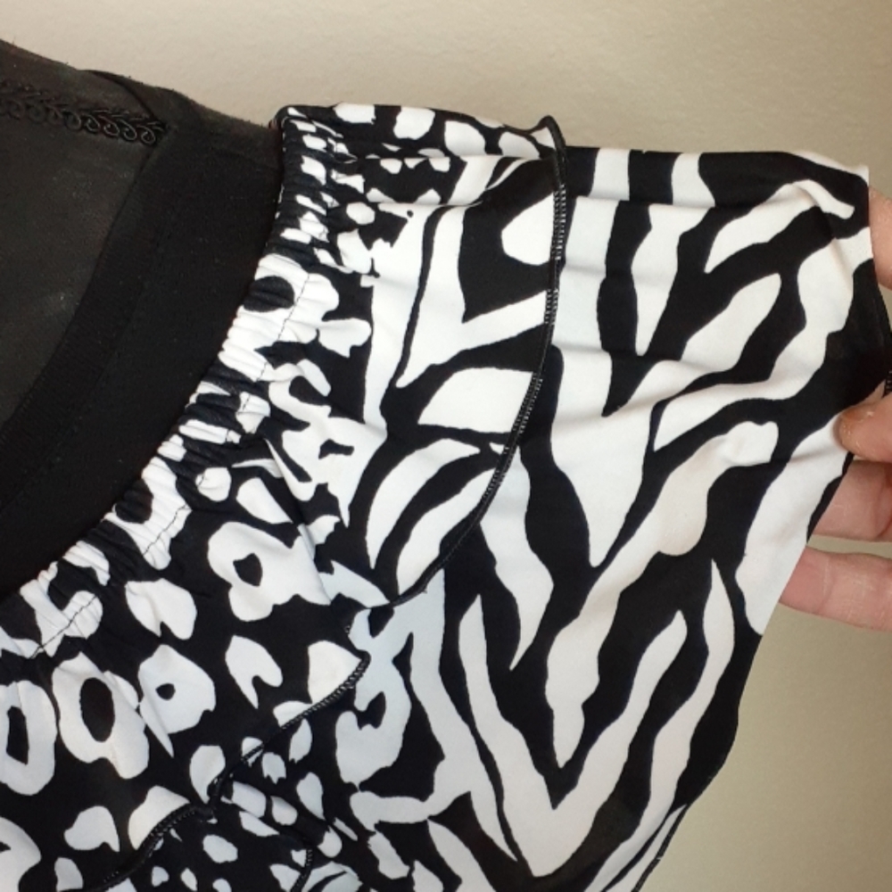 ESSENTIALS by MILANO Drape Ruffle Ladies Top - Picture 7 of 7